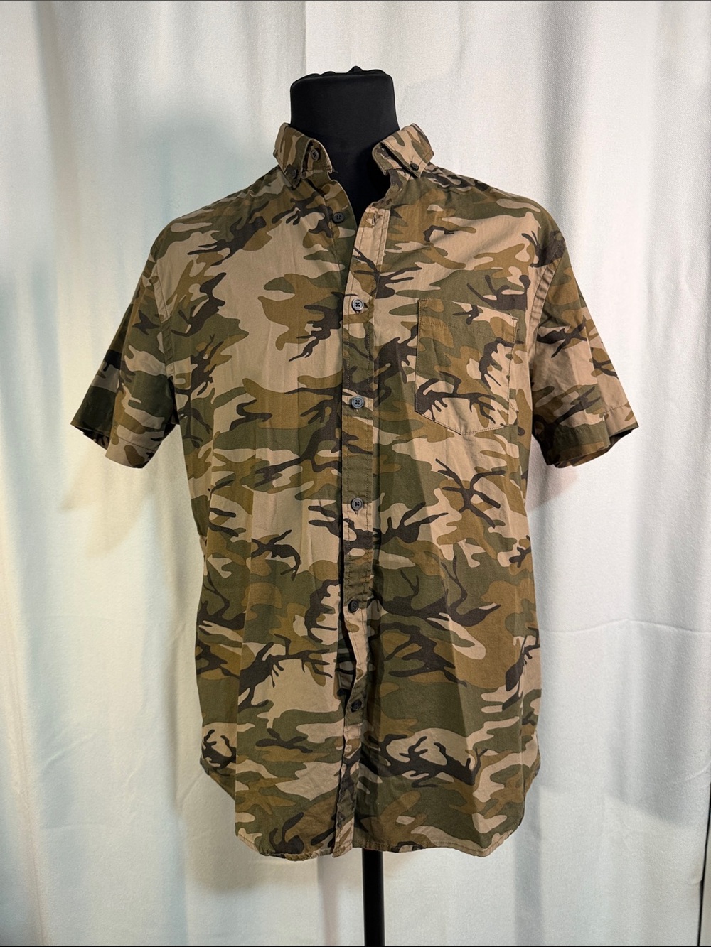 Express Men's Short-Sleeve Button-Down Shirt - Camouflage Green/Tan Size Large